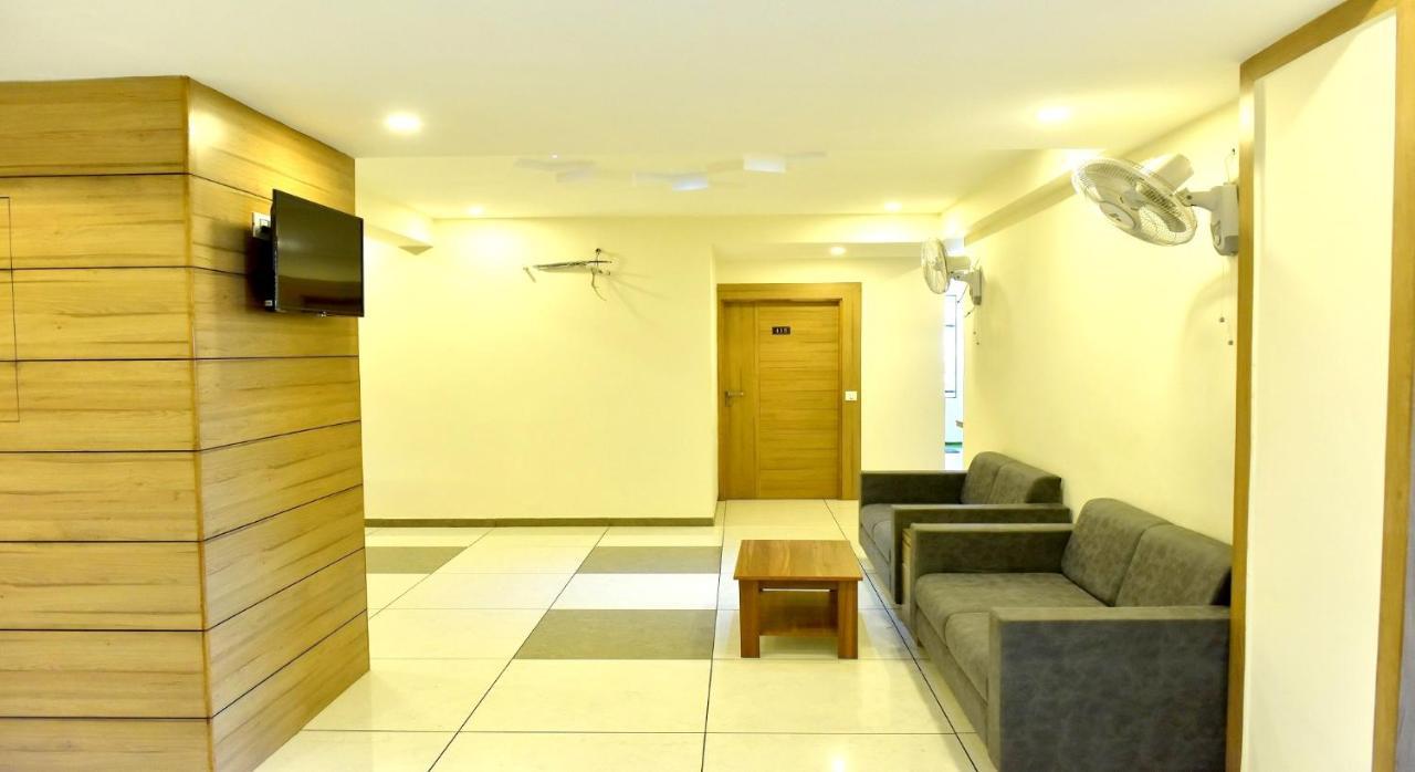 Hotel Royal Square By Sky Stays Ahmedabad Extérieur photo