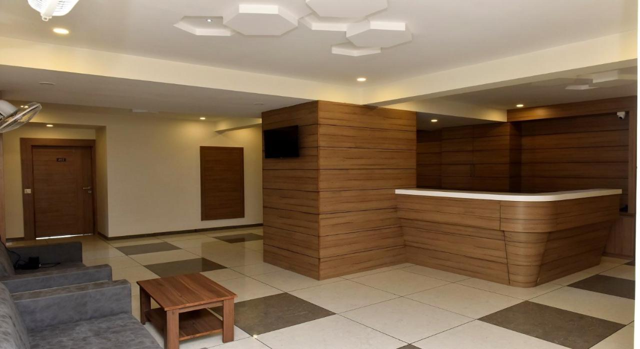 Hotel Royal Square By Sky Stays Ahmedabad Extérieur photo