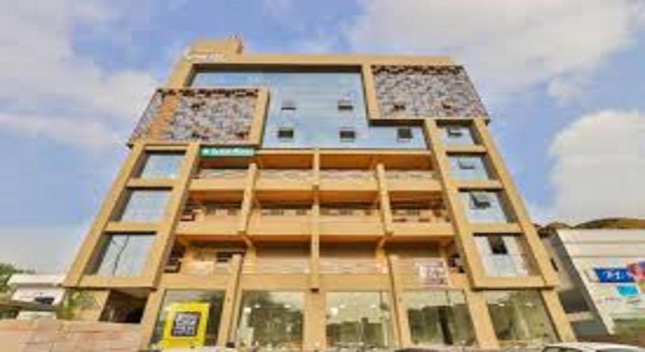 Hotel Royal Square By Sky Stays Ahmedabad Extérieur photo