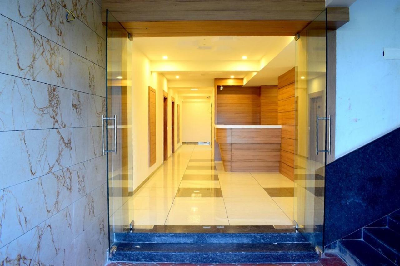 Hotel Royal Square By Sky Stays Ahmedabad Extérieur photo