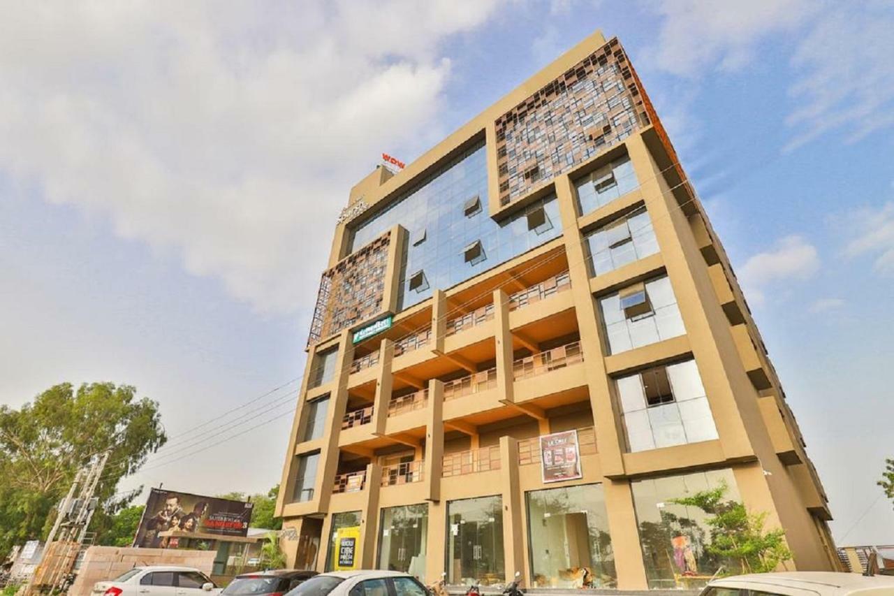 Hotel Royal Square By Sky Stays Ahmedabad Extérieur photo